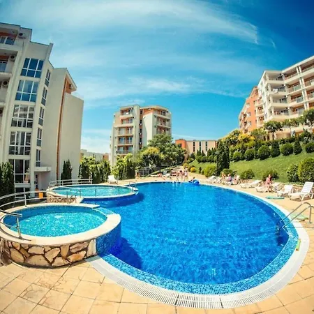 Inviting Modern 1-Bed Apartment In Sveti Vlas شقة