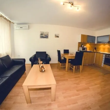 شقة Inviting Modern 1-Bed Apartment In Sveti Vlas