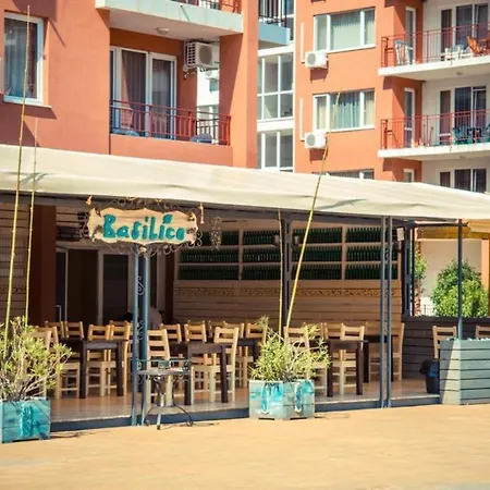 Inviting Modern 1-Bed Apartment In Sveti Vlas شقة